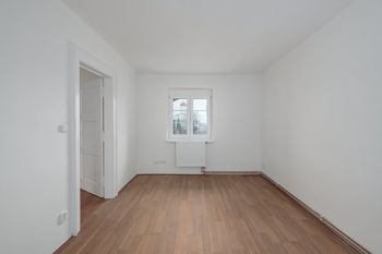 Prodej bytu 2+1 v osobním vlastnictví, 77 m2, Praha 10 - Hostivař