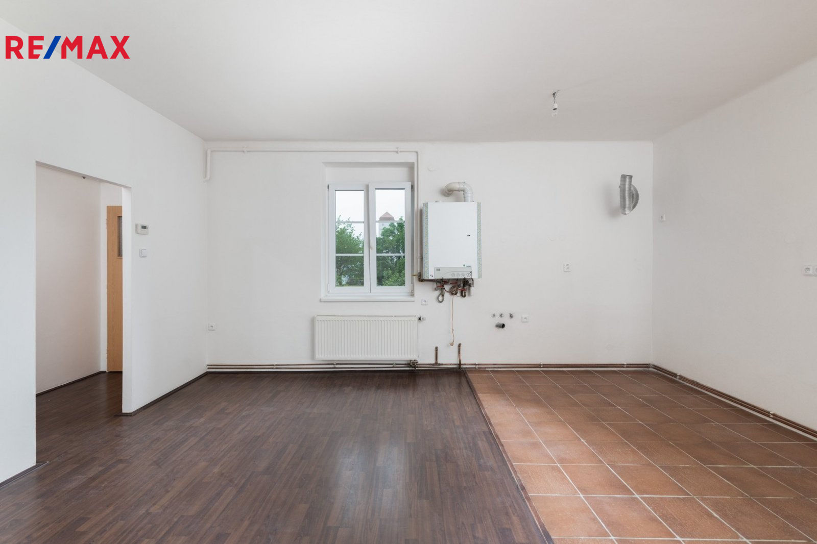 Prodej bytu 2+1 v osobním vlastnictví, 77 m2, Praha 10 - Hostivař