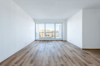Pronájem bytu 4+kk v družstevním vlastnictví, 88 m2, České Budějovice