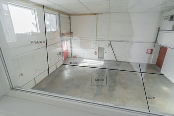 Pronájem komerčního objektu (sklad), 140 m2, Kladno