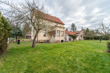 Prodej pozemku, 1226 m2, Praha 9 - Újezd nad Lesy