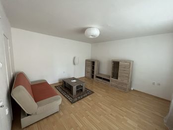 Pronájem bytu 1+1 v osobním vlastnictví, 37 m2, Kladno