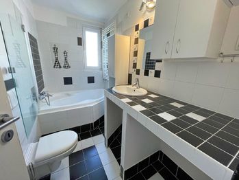 Prodej bytu 2+kk v osobním vlastnictví, 43 m2, Strakonice