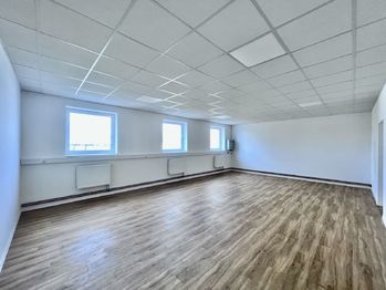 Pronájem komerčního prostoru (kanceláře), 50 m2, Chrudim