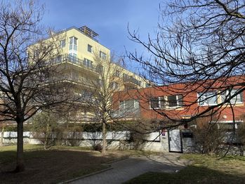 Pronájem bytu 2+kk v osobním vlastnictví, 57 m2, Praha 5 - Hlubočepy