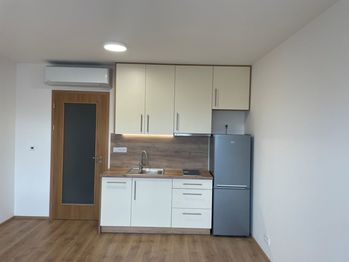 Pronájem bytu 1+kk v osobním vlastnictví, 31 m2, Břeclav