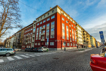 Pronájem bytu 1+1 v osobním vlastnictví, 48 m2, Praha 3 - Žižkov