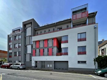 Prodej bytu 2+kk v osobním vlastnictví, 64 m2, České Budějovice