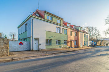 Prodej komerčního objektu (administrativní budova), 1530 m2, Kladno