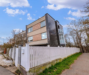 Prodej domu, 200 m2, Praha 6 - Dejvice