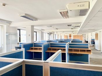 Pronájem komerčního prostoru (kanceláře), 60 m2, Hradec Králové