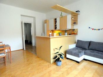 Pronájem bytu 2+kk v osobním vlastnictví, 59 m2, Praha 4 - Nusle
