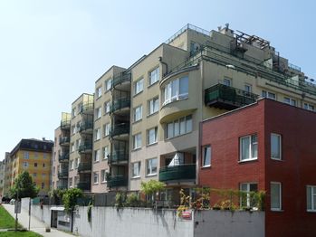 Pronájem bytu 2+kk v osobním vlastnictví, 46 m2, Praha 5 - Hlubočepy