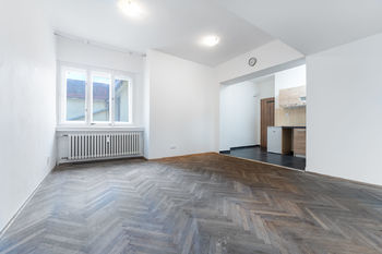 Prodej bytu 1+kk v družstevním vlastnictví, 31 m2, Praha 8 - Karlín