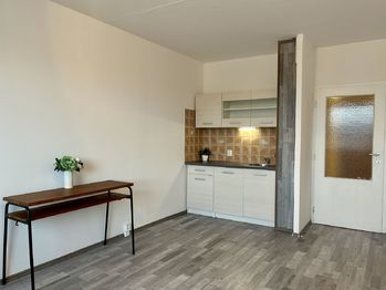 Pronájem bytu 1+kk v osobním vlastnictví, 29 m2, Praha 4 - Modřany