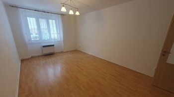 Prodej bytu 1+kk v osobním vlastnictví, 30 m2, Praha 10 - Strašnice