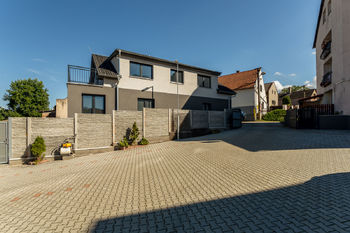 Prodej domu, 163 m2, Břežany II