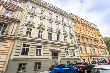 Pronájem bytu 3+1 v osobním vlastnictví, 100 m2, Praha 5 - Smíchov