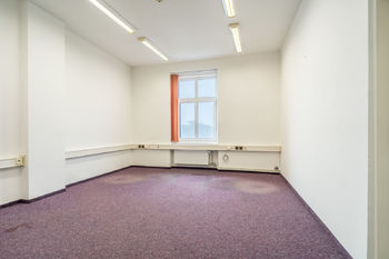 Pronájem komerčního prostoru (kanceláře), 38 m2, Ústí nad Labem