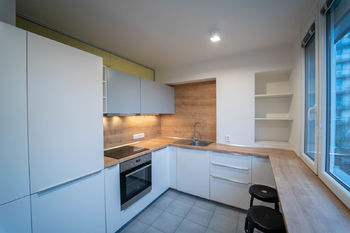 Pronájem bytu 2+1 v družstevním vlastnictví, 54 m2, Čelákovice