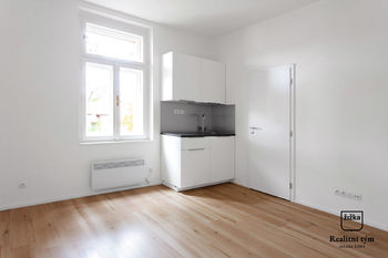 Pronájem bytu 1+kk v osobním vlastnictví, 20 m2, Praha 4 - Nusle