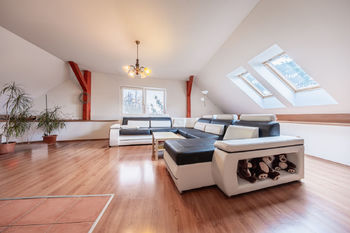 Prodej domu, 350 m2, Spořice
