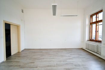 Pronájem komerčního prostoru (kanceláře), 37 m2, Litoměřice
