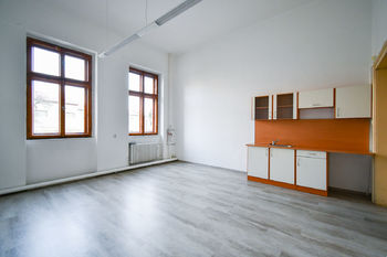 Pronájem komerčního prostoru (kanceláře), 29 m2, Litoměřice