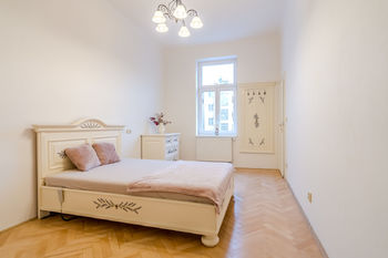 Pronájem bytu 2+kk v osobním vlastnictví, 52 m2, Praha 7 - Holešovice