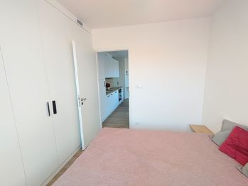 Pronájem bytu 2+kk v osobním vlastnictví, 33 m2, Praha 5 - Smíchov