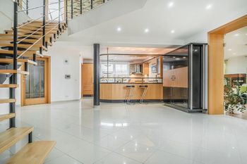 Prodej domu, 420 m2, Žilina