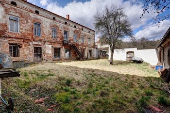 Prodej domu, 1200 m2, Lomnice