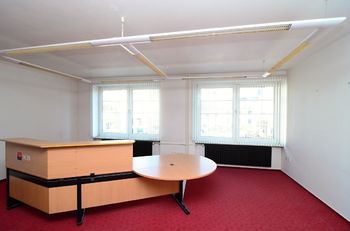 Pronájem komerčního prostoru (kanceláře), 98 m2, Svitavy