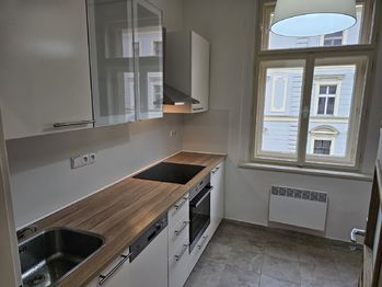 Pronájem bytu 2+1 v osobním vlastnictví, 55 m2, Praha 2 - Nusle