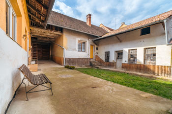 Prodej domu, 250 m2, Černá Hora