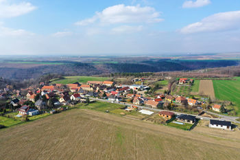 Prodej pozemku, 983 m2, Zákolany
