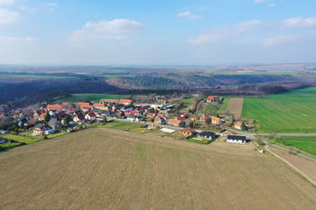 Prodej pozemku, 983 m2, Zákolany