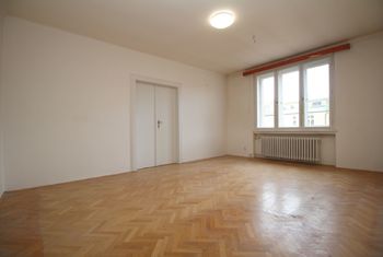 Prodej bytu 2+1 v družstevním vlastnictví, 75 m2, Praha 7 - Holešovice