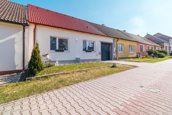 Prodej domu, 220 m2, Lužice