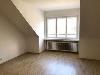 Pronájem bytu 1+1 v osobním vlastnictví, 50 m2, Praha 8 - Libeň
