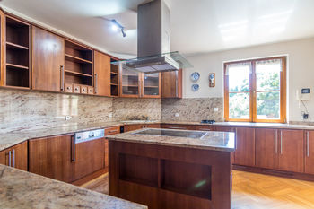 Prodej domu, 410 m2, Vestec