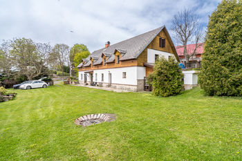 Prodej domu, 350 m2, Lovečkovice
