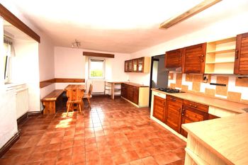 Prodej domu, 600 m2, Škvořetice