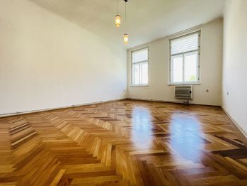 Pronájem bytu 1+1 v osobním vlastnictví, 54 m2, Brno