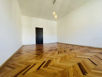 Pronájem bytu 1+1 v osobním vlastnictví, 74 m2, Brno