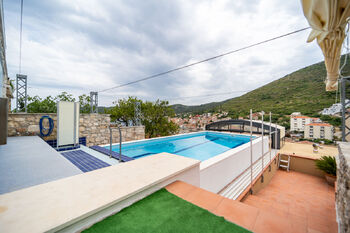 Prodej domu, 246 m2, Vis