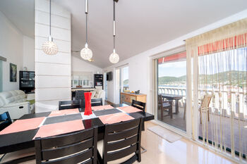 Prodej domu, 246 m2, Vis