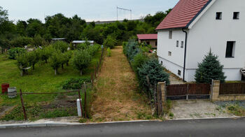 Prodej pozemku, 338 m2, Hrušky