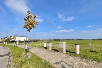 Prodej pozemku, 1020 m2, Horoušany