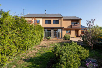Prodej domu, 199 m2, Hovorčovice